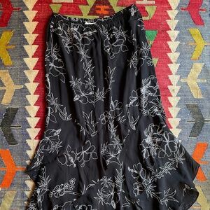 90s Vintage Stonebridge Flowy Black & White Floral Skirt